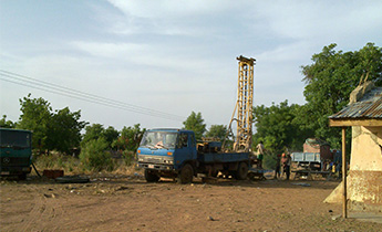 GSD-Ⅲ型汽车式钻机在几内亚施工现场